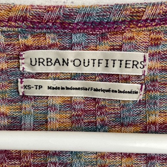 Urban Outfitters Button Up Cropped Top - Picture 2 of 6